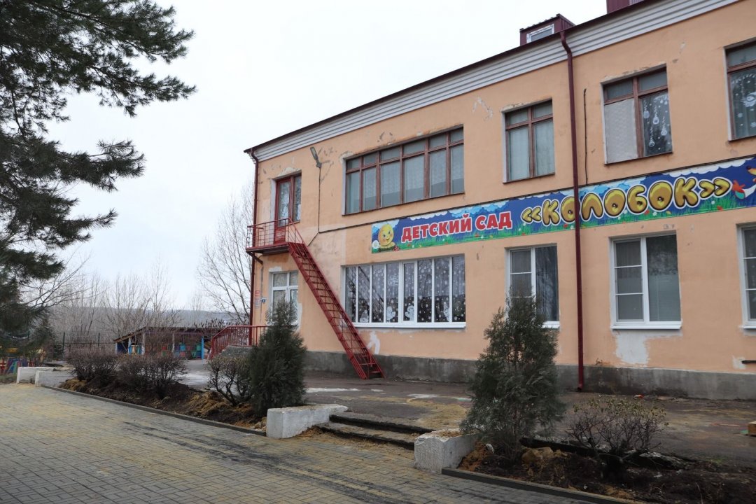 Группа губернаторского контроля посетила социально значимые объекты в Тацинском районе