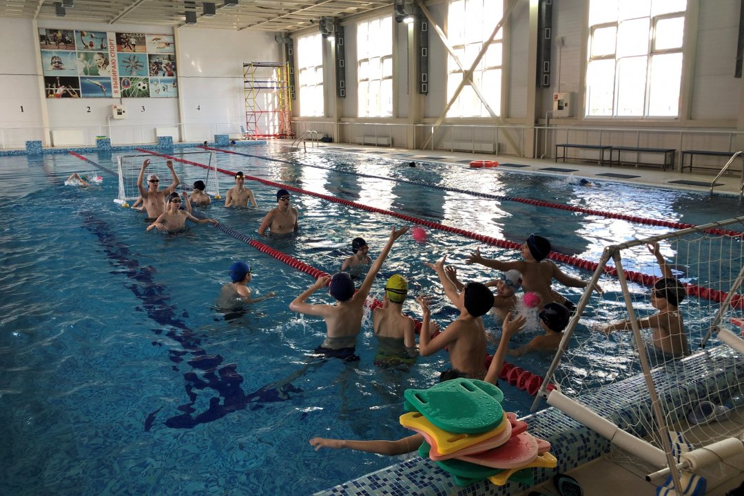 Более 15,5 тысячи донских школьников учились плавать в 2023 году на специальных занятиях